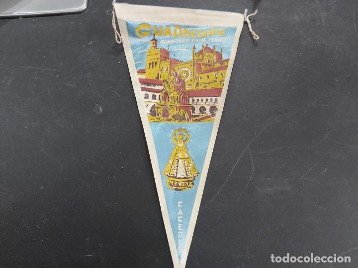 Galhardetes de cole&ccedil;&atilde;o: BANDERIN ANTIGUO DE GUADALUPE