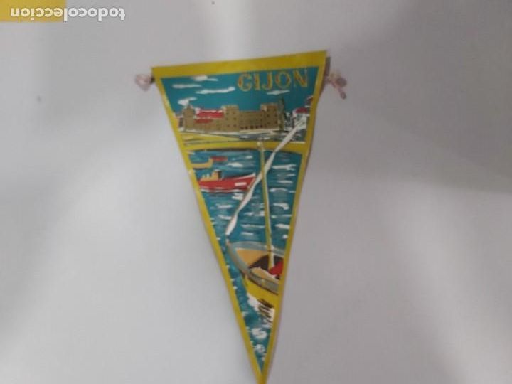 Collection pennants: BANDERIN ANTIGUO DE GIJON