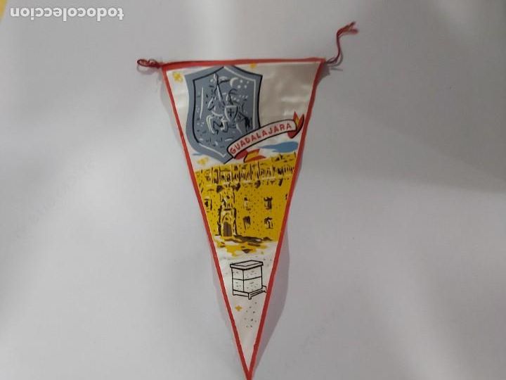 Collection pennants: BANDERIN ANTIGUO DE GUADALAJARA