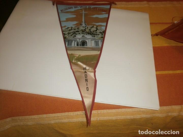 Banderines de colecci&oacute;n: Banderin Recuerdo del Valle de los ca&iacute;dos - Cuelgamuros Madrid 35 cm.
