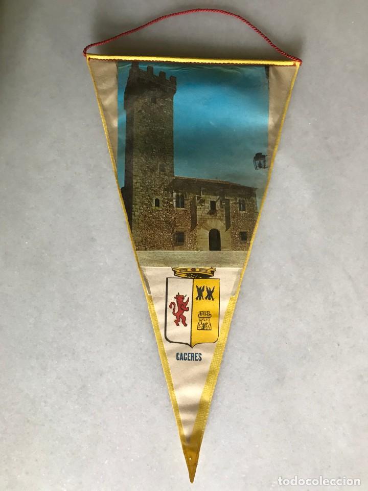 Fanions de collection: Banderin de C&aacute;ceres, Extremadura