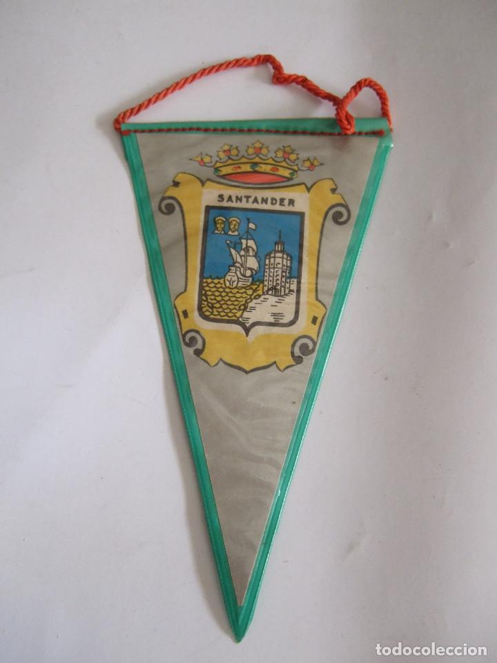 Fanions de collection: PEQUE&Ntilde;O BANDERIN SANTANDER - ESCUDO - 12X7 - PLASTICO