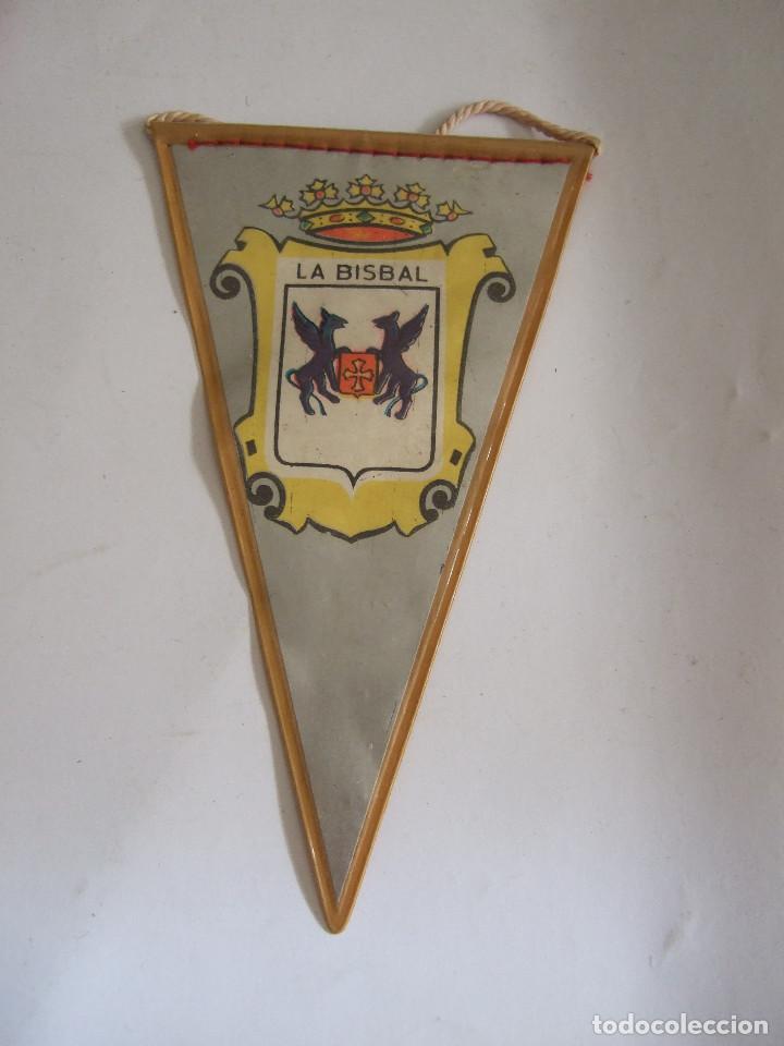 Fanions de collection: PEQUE&Ntilde;O BANDERIN LA BISBAL - GERONA - ESCUDO - 12X7 - PLASTICO