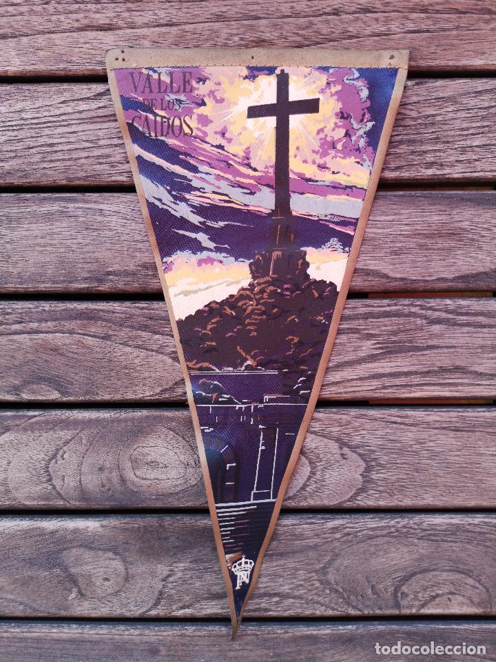 Banderines de colecci&oacute;n: Bander&iacute;n del Valle de los Ca&iacute;dos a&ntilde;os 60'