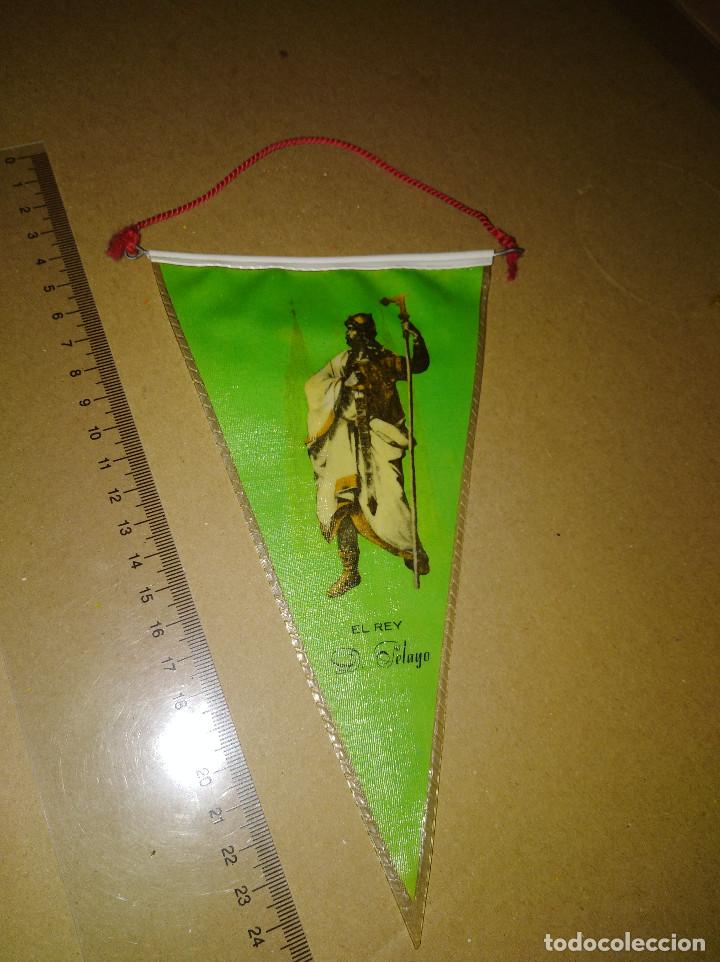 Banderines de colecci&oacute;n: banderin recuerdo de covadonga rey pelayo a&ntilde;os 60 ver imagen trasera