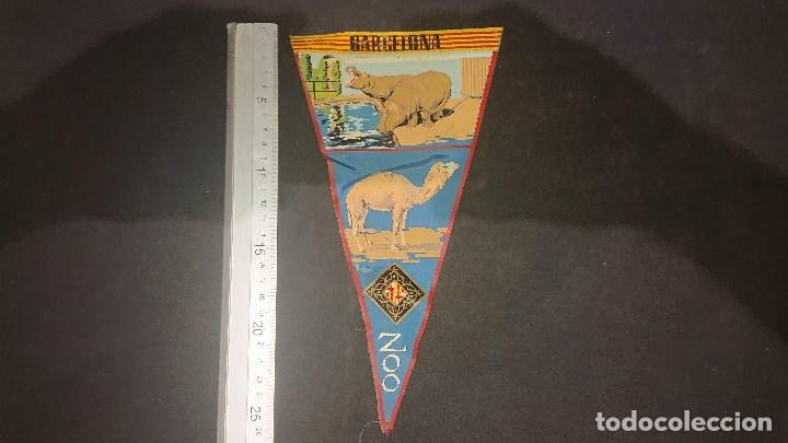 Banderines de colecci&oacute;n: BANDERIN ANTIGUO - ZOO BARCELONA HIPOPOTAMO Y CAMELLO , LEER DESCRIPCION