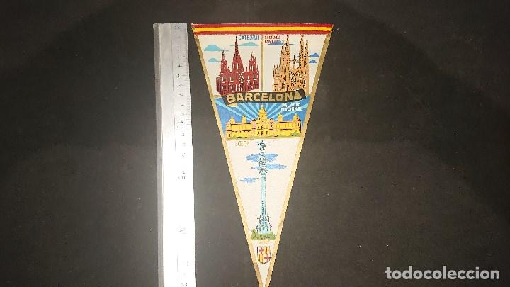 Sammlung von Wimpeln: BANDERIN ANTIGUO - BARCELONA CATEDRAL , SAGRADA FAMILIA PALACIO NACIONAL Y COLON , LEER DESCRIPCION