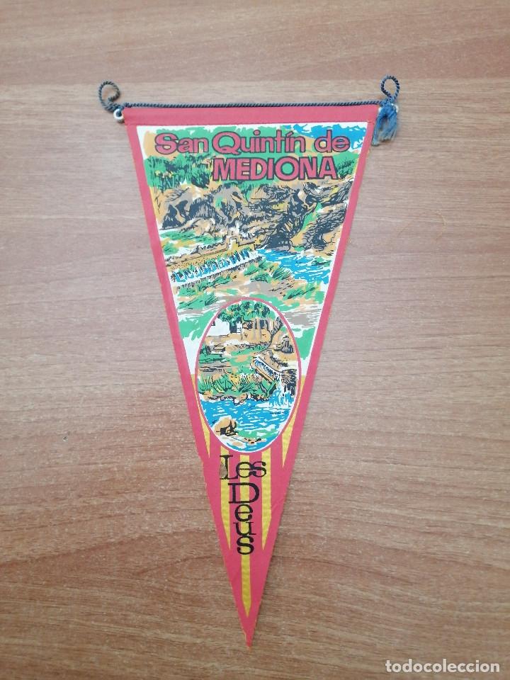 Bandierine di collezione: BANDERIN SAN QUINTIN DE MEDIONA