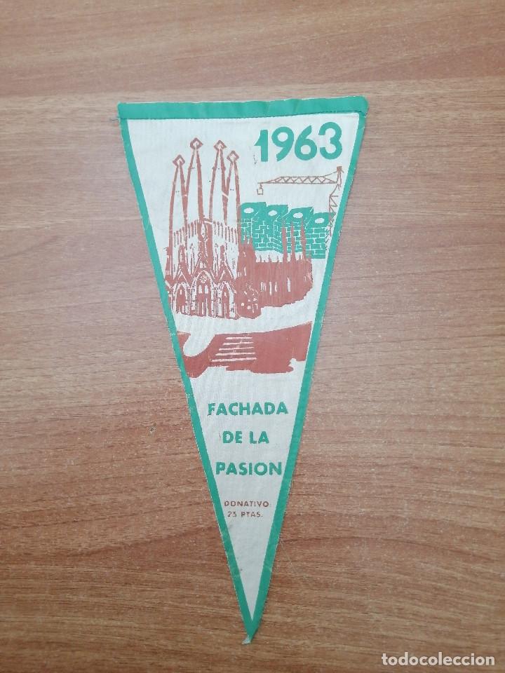 Bandierine di collezione: BANDERIN 1963 FACHADA DE LA PASION