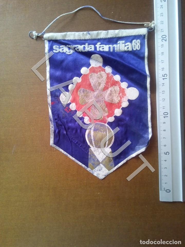 Sammlung von Wimpeln: BANDERIN SAGRADA FAMILIA 68 C13