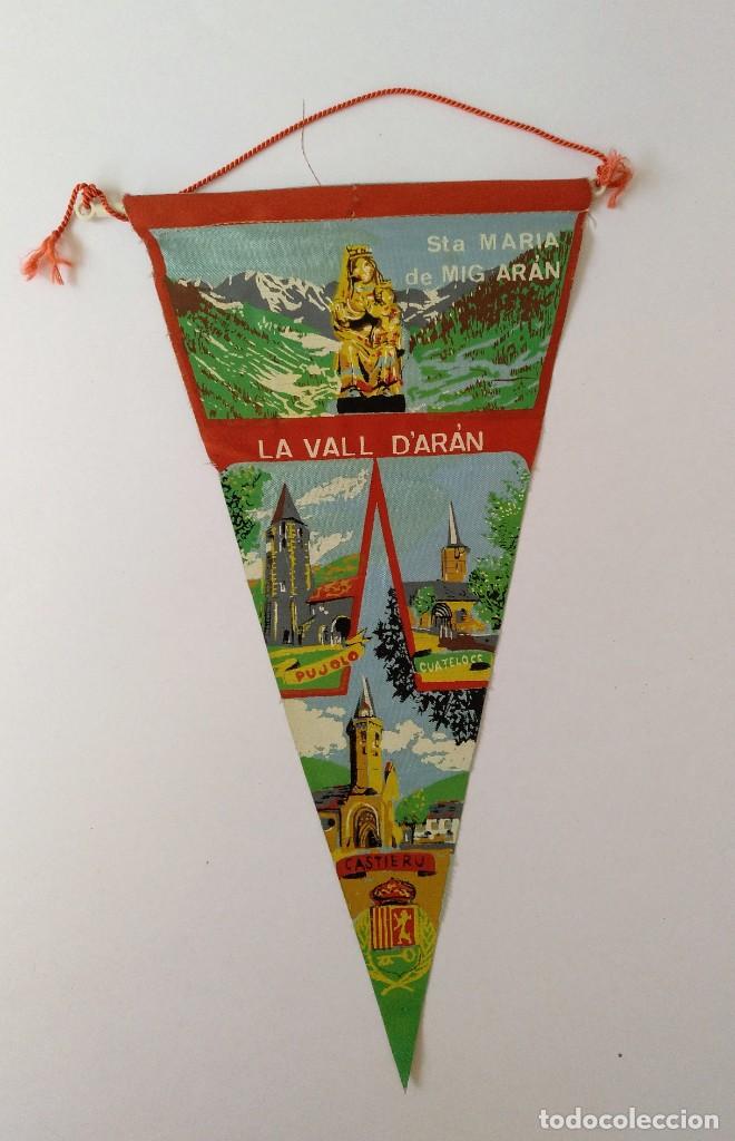 Sammlung von Wimpeln: BANDERIN DE LA VALL D'ARAN - SANTA MARIA DE MIG ARAN - 1970 APROXIMADAMENTE