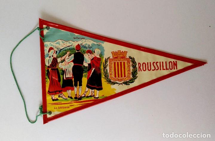 Sammlung von Wimpeln: BANDERIN DEL ROSSELL&Oacute; - ROUSSILLON (FRANCIA) - A&Ntilde;O 1960-1970 APROXIMADAMENTE (IMPRESO A 2 CARAS)