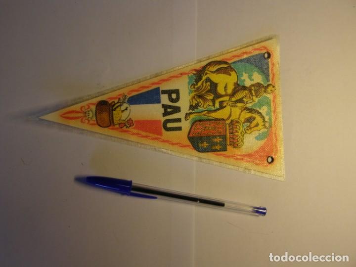 Fanions de collection: Bander&iacute;n de Pau, Francia. A&ntilde;os 60.