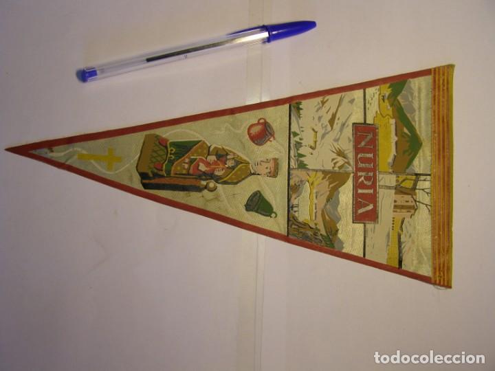 Fanions de collection: Bander&iacute;n de N&uacute;ria. A&ntilde;os 60.