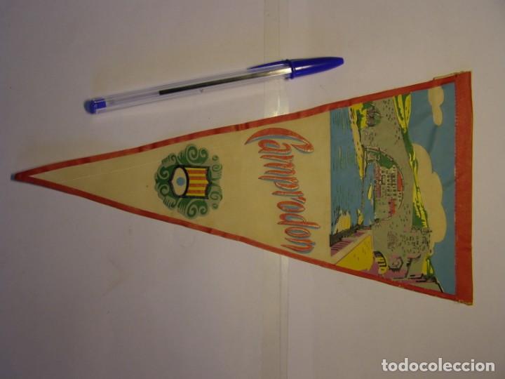Fanions de collection: Bander&iacute;n de Camprodon. A&ntilde;os 60.