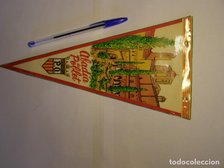 Fanions de collection: Bander&iacute;n de la Abadia de Poblet. A&ntilde;os 60.