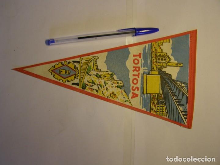 Galhardetes de cole&ccedil;&atilde;o: Bander&iacute;n de Tortosa. A&ntilde;os 60.