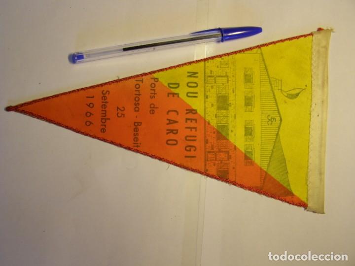 Galhardetes de cole&ccedil;&atilde;o: Bander&iacute;n de ports de Tortosa Beseit, Refugi del Mont Caro. A&ntilde;os 1966.