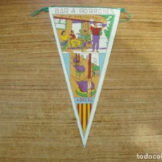 Banderines de colección: ANTIGUO BANDERIN BAR 4 PORRONES ABRERA BARCELONA. Lote 221738212