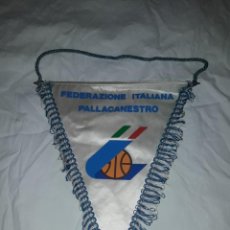 Banderines de colección: GRAN BANDERÍN DE TELA FEDERAZIONE ITALIANA PALLACANESTRO. Lote 222032046