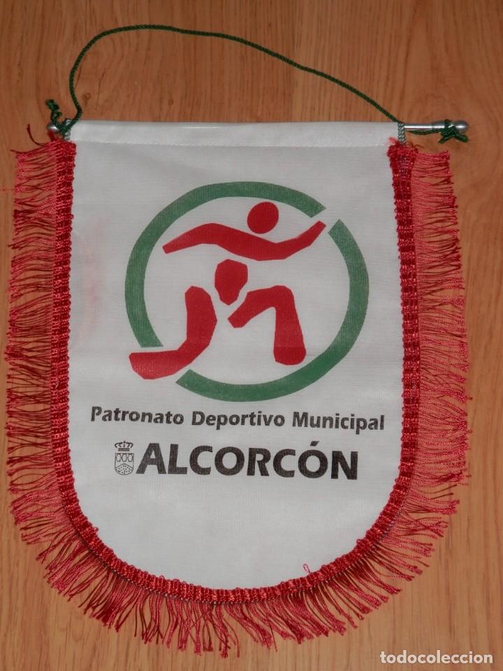 Fanions de collection: BANDERIN VINTAGE DEL PATRONATO DEPORTIVO MUNICIPAL ALCORC&Oacute;N