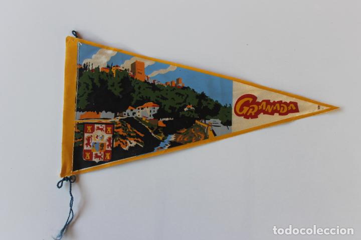 Bandierine di collezione: ANTIGUO BANDERIN GRANADA LA ALHAMBRA, A&Ntilde;OS 60-70