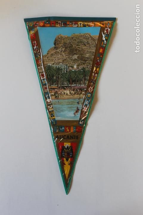 Bandierine di collezione: ANTIGUO BANDERIN ALICANTE CASTILLO Y PLAYA, A&Ntilde;OS 60-70
