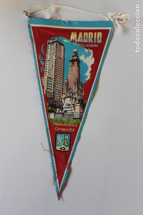 Bandierine di collezione: ANTIGUO BANDERIN MADRID, PLAZA DE ESPA&Ntilde;A, MONUMENTO A CERVANTES, A&Ntilde;OS 60-70