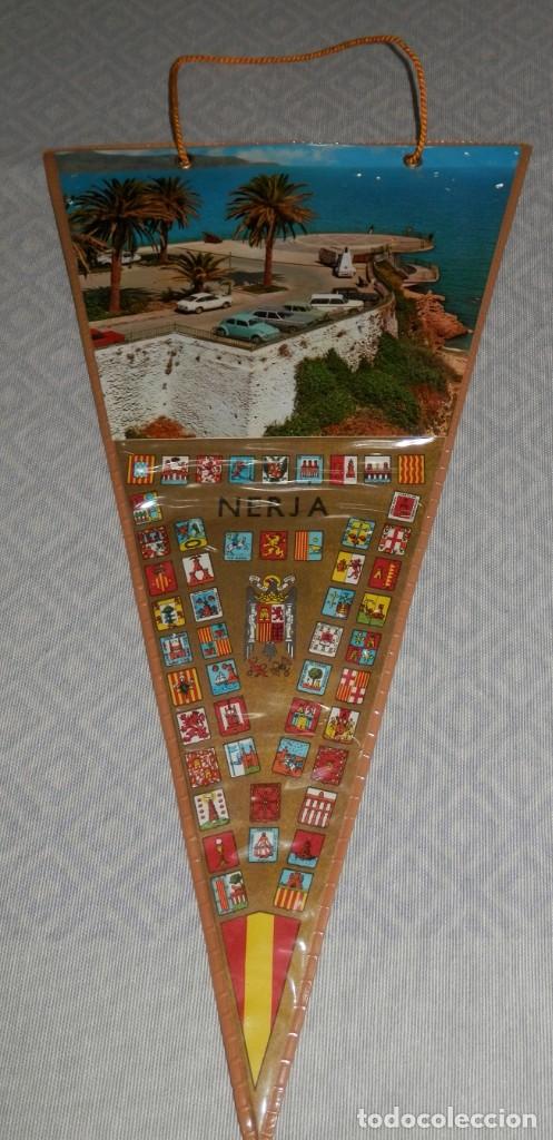 Galhardetes de cole&ccedil;&atilde;o: BANDERIN VINTAGE DE NERJA