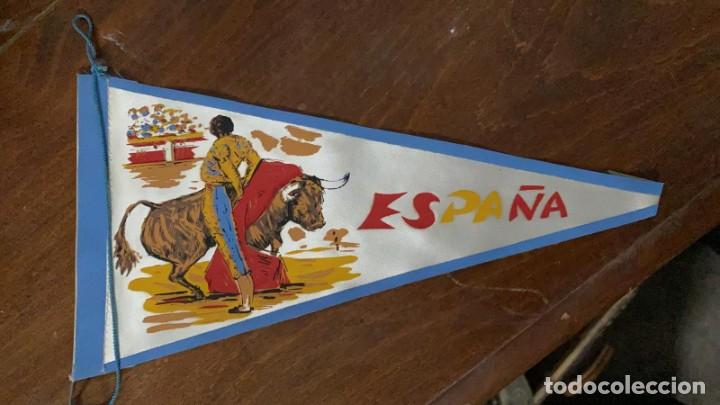Fanions de collection: BANDERIN ANTIGUO DE ESPA&Ntilde;A CON ESCENA DE TOREO