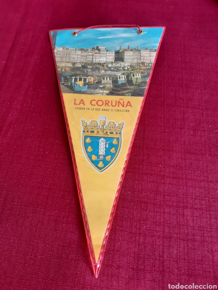 Fanions de collection: Banderin LA CORU&Ntilde;A CIUDAD EN LA QUE NADIE ES FORASTERO a&ntilde;os 60