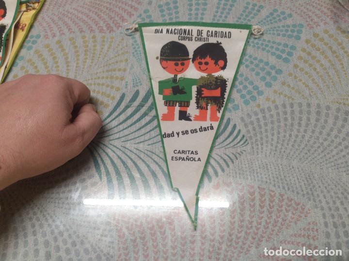 Sammlung von Wimpeln: ANTIGUO BANDERIN DIA NACIONAL DE CARIDAD CORPUS CHRISTI MIREN FOTOS