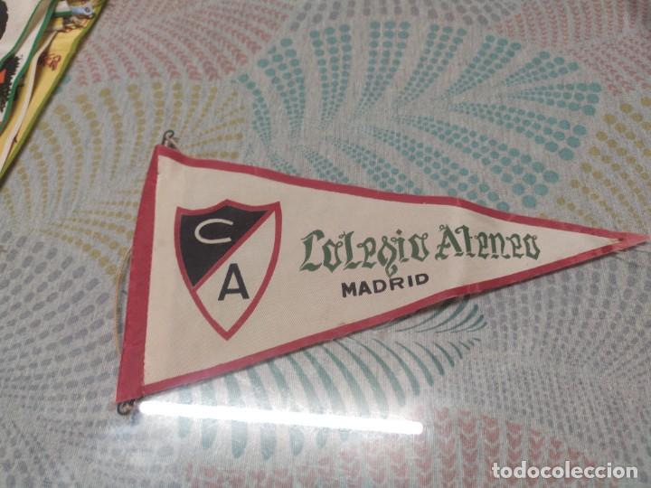 Sammlung von Wimpeln: ANTIGUO BANDERIN COLEGIO ATENEO MADRID MIREN FOTOS