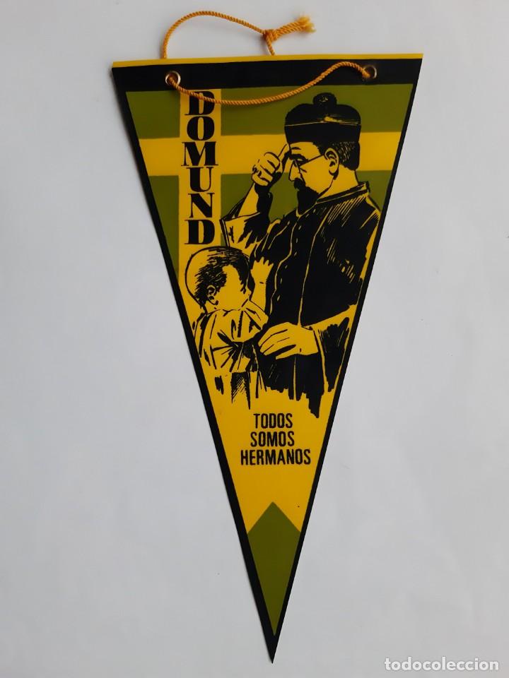 Bandierine di collezione: ANTIGUO BANDERIN DE PLASTICO PUBLICIDAD DOMUND