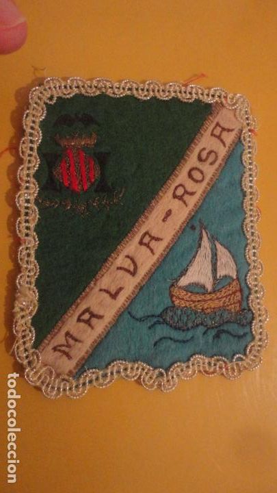 Fanions de collection: ANTIGUO PARCHE.MEMBRETE.ESCUDO.TELA BORDADA.MALVA-ROSA. MALVARROSA.VALENCIA SIGLO XX.