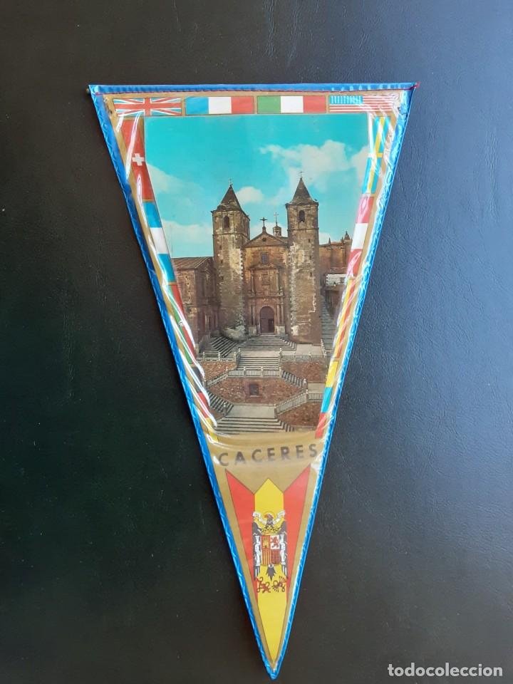 Bandierine di collezione: BANDERIN DE C&Aacute;CERES, A&Ntilde;OS 70 &oacute; 60