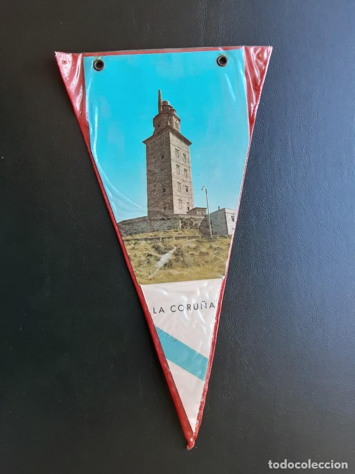 Bandierine di collezione: BANDERIN DE LA CORU&Ntilde;A, A&Ntilde;OS 70 &oacute; 60
