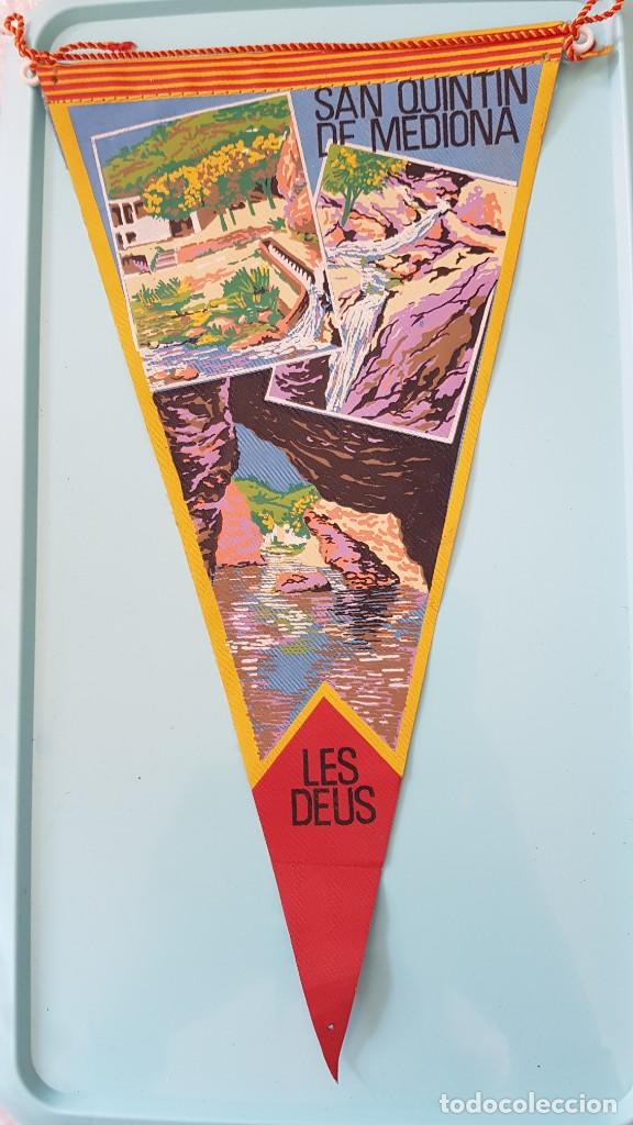 Galhardetes de cole&ccedil;&atilde;o: Bander&iacute;n LES DEUS. SAN QUINT&Iacute;N DE MEDIONA