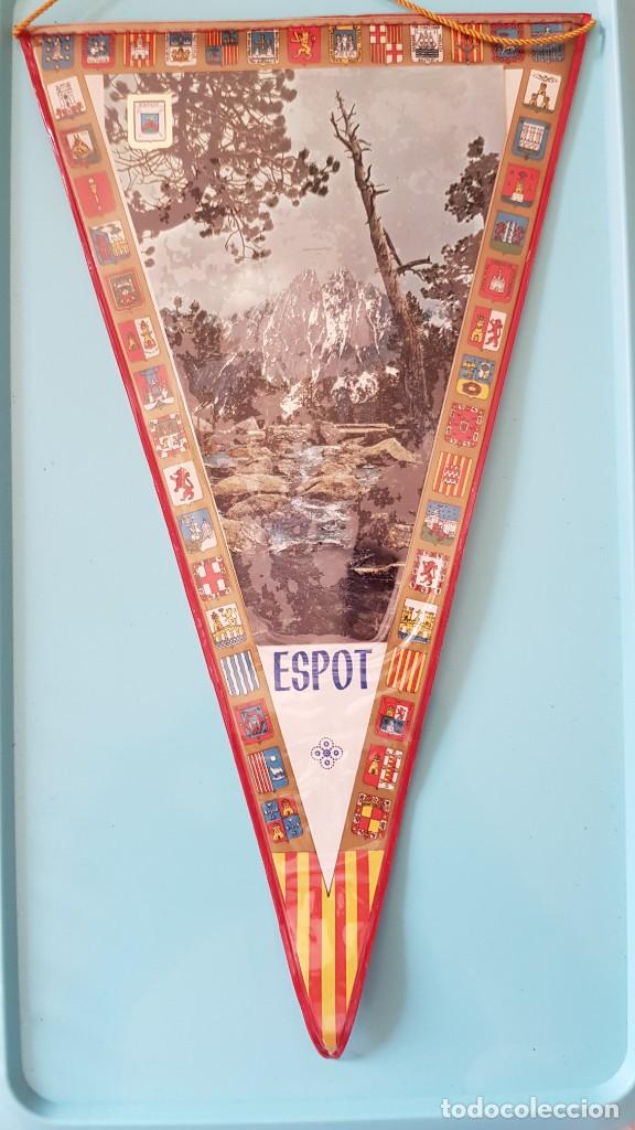 Galhardetes de cole&ccedil;&atilde;o: Bander&iacute;n. ESPOT. LLEIDA. L&Eacute;RIDA. CATALU&Ntilde;A. PLASTIFICADO.