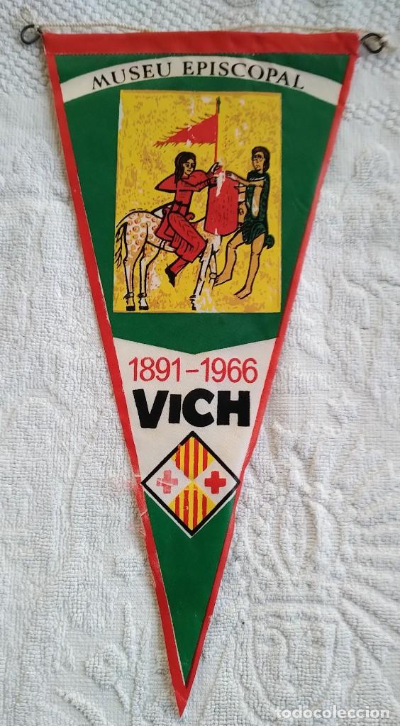 Bandierine di collezione: BANDERIN 75 ANIVERSARIO MUSEO EPISCOPAL DE VIC. A&Ntilde;OS 60. MUY BUEN ESTADO