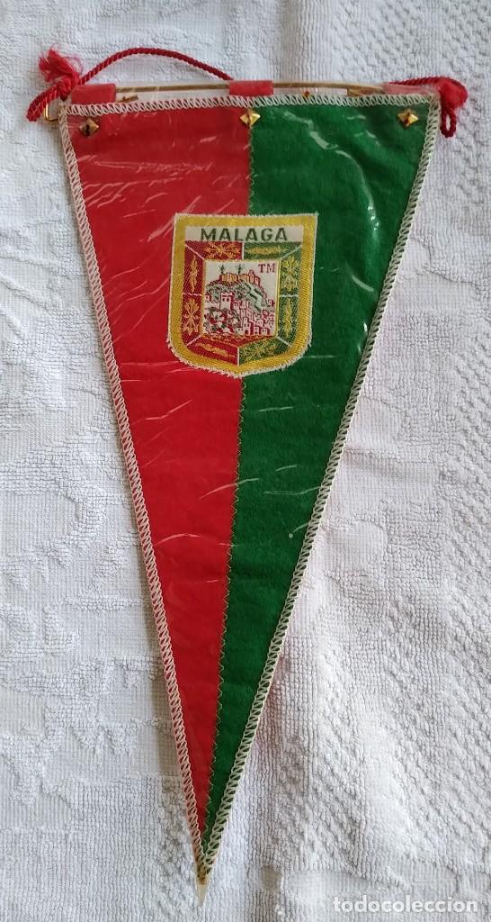 Collection pennants: BANDERIN. M&Aacute;LAGA. DE TELA. A&Ntilde;OS 60. SIN ABRIR. MUY BUEN ESTADO
