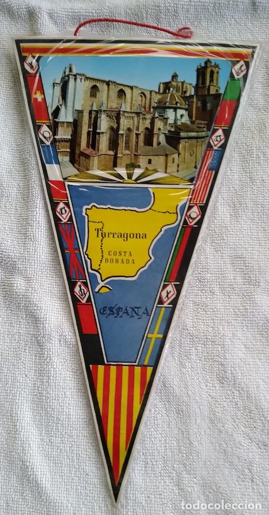 Sammlung von Wimpeln: BANDERIN. TARRAGONA. COSTA DORADA. ESPA&Ntilde;A. PLASTIFICADO. A&Ntilde;OS 60. MUY BUEN ESTADO