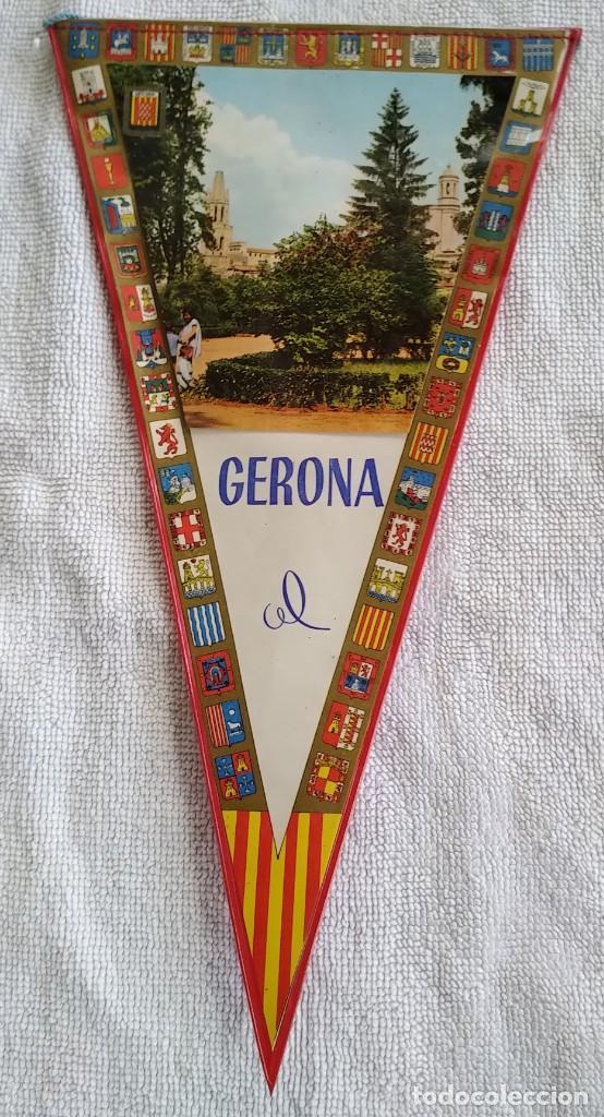 Sammlung von Wimpeln: BANDERIN. GERONA. PLASTIFICADO. A&Ntilde;OS 60. MUY BUEN ESTADO