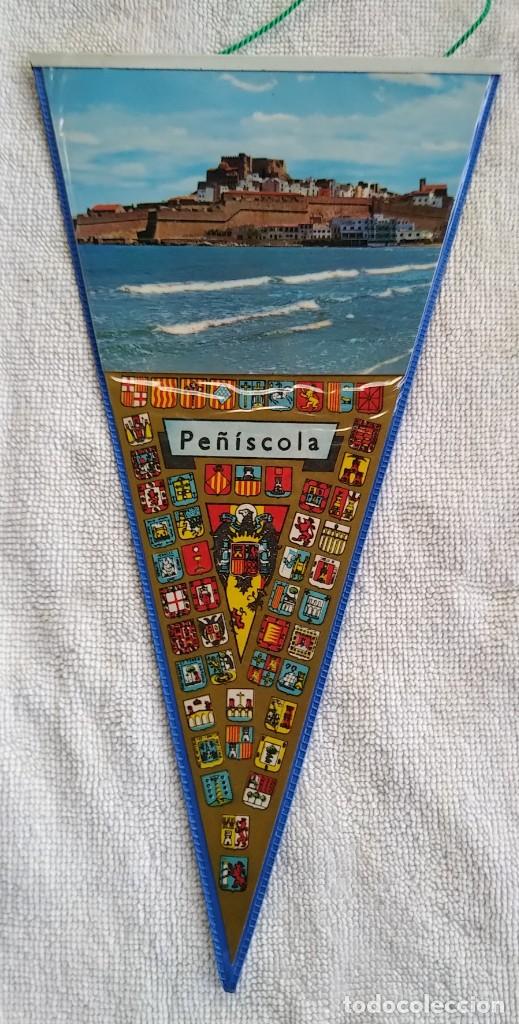 Sammlung von Wimpeln: BANDERIN. PE&Ntilde;&Iacute;SCOLA. PLASTIFICADO. A&Ntilde;OS 60. MUY BUEN ESTADO