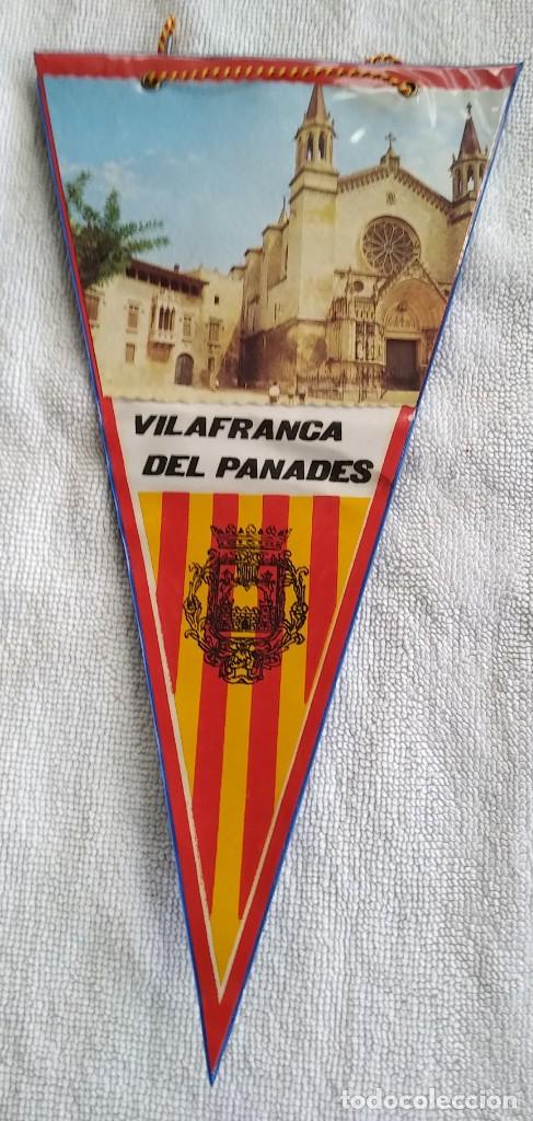 Sammlung von Wimpeln: BANDERIN. VILAFRANCA DEL PANEDES. PLASTIFICADO. A&Ntilde;OS 60. MUY BUEN ESTADO