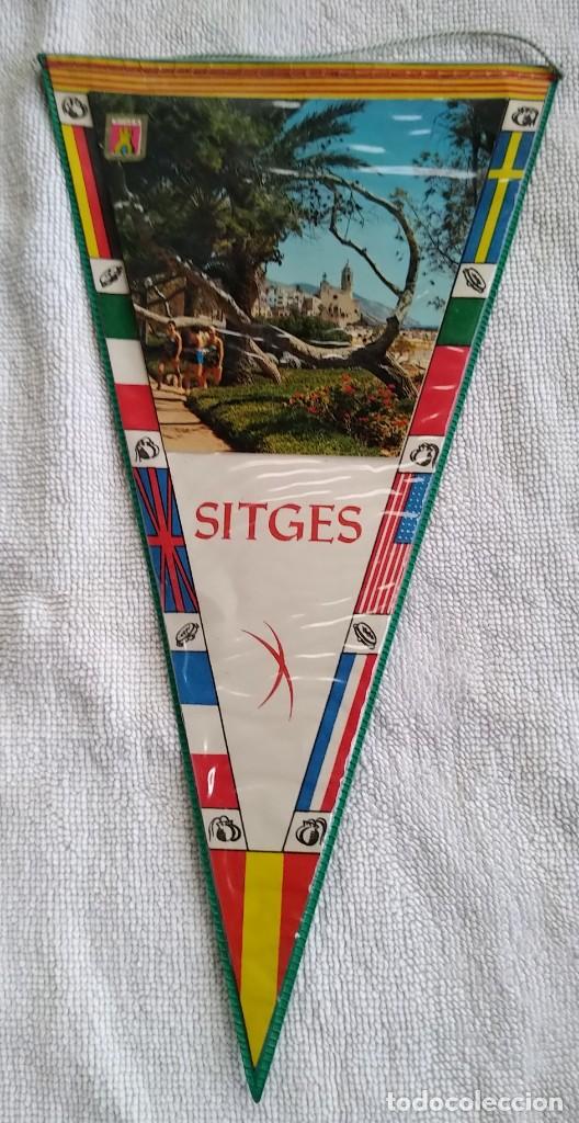 Sammlung von Wimpeln: BANDERIN. SITJES. PLASTIFICADO. A&Ntilde;OS 60. MUY BUEN ESTADO