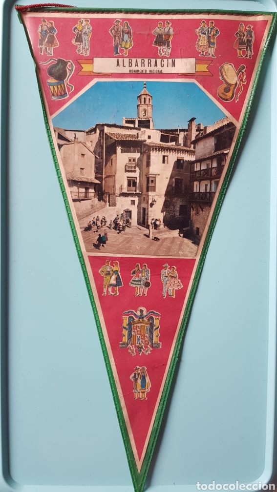Sammlung von Wimpeln: Antiguo bander&iacute;n. ALBARRAC&Iacute;N. Monumento nacional.