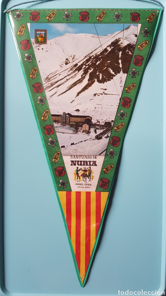 Sammlung von Wimpeln: Bander&iacute;n Santuari de Nuria. Pirineu Catala