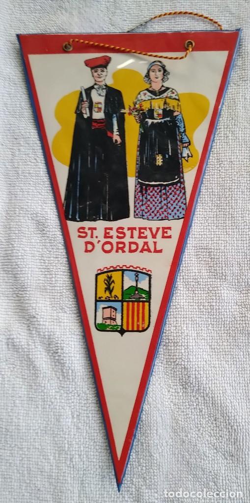 Sammlung von Wimpeln: BANDERIN. SANT ESTEVE D&acute;ORDAL . TELA. A&Ntilde;OS 60. MUY BUEN ESTADO