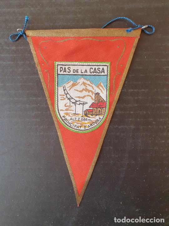 Bandierine di collezione: BANDERIN PAS DE LA CASA A&Ntilde;OS 60-70